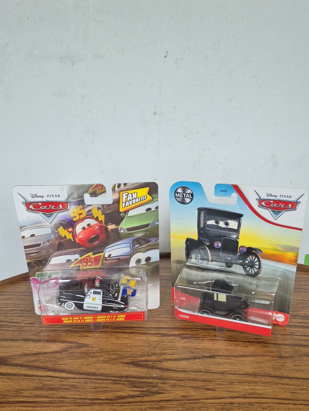 New Mattel Disney Pixar Cars Black Vintage Lizzie & Black/White Sheriff Pack